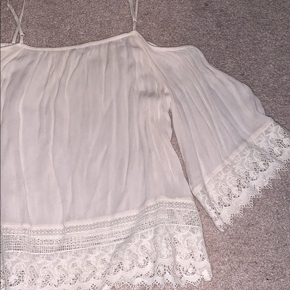 American Eagle off the shoulder long sleeve top - Picture 4 of 4